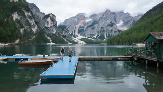 На наш Юг больше ни ногой, нашла идеальное место: вода теплая, не хамят и в 2 раза дешевле, чем в Абхазии