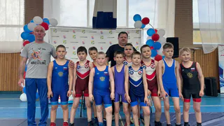Юные глазовские борцы привезли домой пять медалей