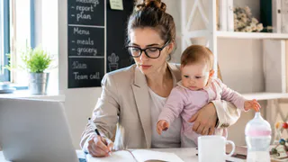 Как выйти на работу после декрета, когда кажется, что всё забыла: страх не исчезнет сам — психолог советует действовать вместе с ним