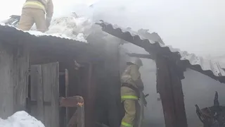 Зарядка аккумулятора в гараже привела к пожару в Удмуртии