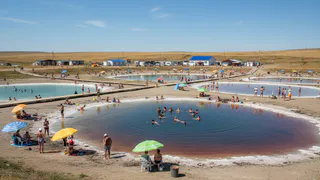 Самый необычный и бюджетный город-курорт России: арбузы, кумыс и много соли