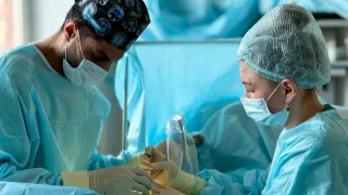 Нейрохирурги вылечили жительницу Удмуртии от хронической боли в предплечье