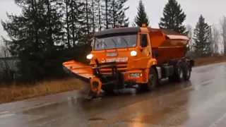 В связи с погодными условиями в Удмуртии усилили работу спецтехники на трассах
