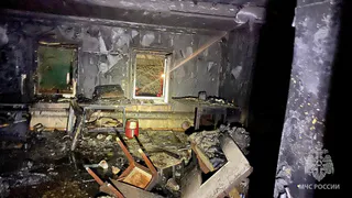 Жители деревянного жилого дома в Ижевске чуть не сгорели