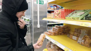 Сметают с полок: что сейчас завезли в «Светофор», пока другие магазины ломят цены