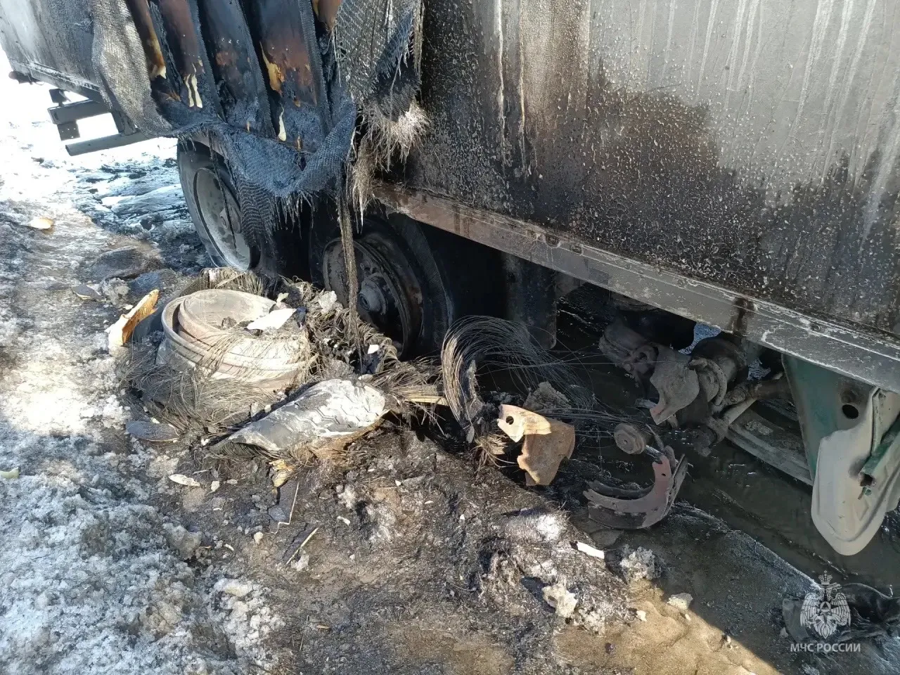 В Удмуртии при тушении пожара в автомобиле пострадал водитель