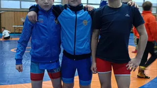 Юные глазовчане отлично выступили на соревнованиях по греко-римской борьбе
