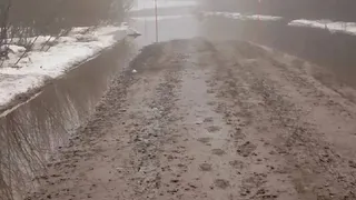 В Удмуртии перекрыли дорогу к селу из-за разлива воды