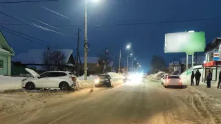 В Удмуртии водитель при развороте спровоцировал аварию, в которой пострадал ребенок