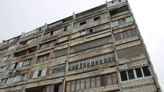 В Удмуртии в 2026 году более 500 человек переселят из аварийного жилья