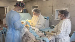 В Глазове врачи удалили редкий по размеру камень из мочевыводящих путей пациентки
