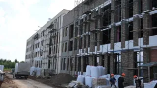 В Удмуртии перенесли сроки строительства школы на 1025 мест