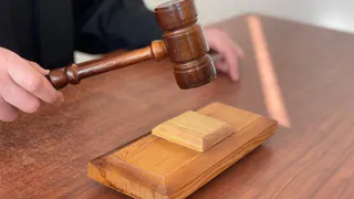 В Глазове задержали 35-летнего рецидивиста, подозреваемого в мошенничестве с автомобилем