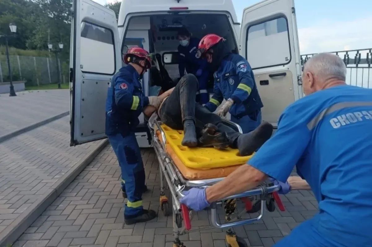 В Удмуртии спасли мужчину, сломавшего ногу при падении с причала