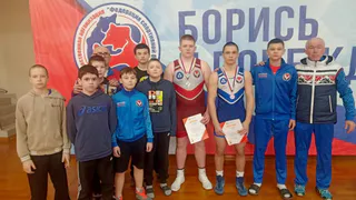 Глазовские борцы привезли домой две медали