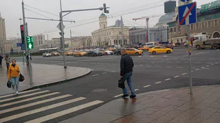 Верховный Суд постановил: нужно ли ждать, пока пешеход перейдёт до конца перехода