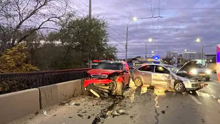 Две женщины пострадали в ДТП на мосту в Ижевске