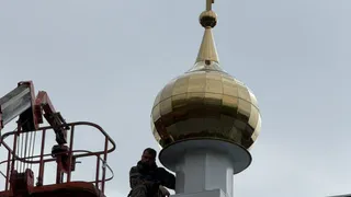 Купол с крестом появились на глазовском храме святителя Спиридона Тримифунтского