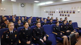 Министр МВД Удмуртии встретился с выпускниками ведомственных вузов