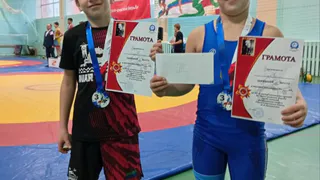 Глазовские борцы привезли медали с соревнований