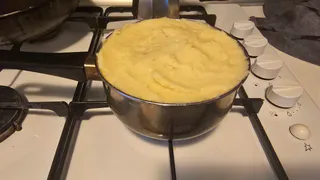 Как приготовить картофельное пюре, а не клейкое месиво с комочками - будет нежнее облачка