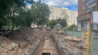 В Глазове продолжаются работы по замене теплового ввода к домам по ул. К. Маркса 10 и 12