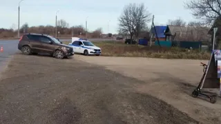 В Удмуртии водитель иномарки сбил 13-летнего школьника на электросамокате