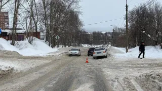 В Удмуртии водитель Lada сбил девятилетнего ребенка, перебегавшего дорогу вне зебры