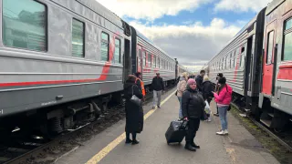 «Купила билет в СВ, вдруг заходит пара из плацкартного вагона и просит поменяться местами»