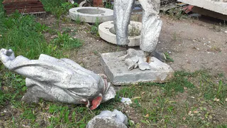 В Глазове разрушили памятник Павлику Морозову