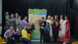 Глазовский передвижной театр кукол «Мунёки» провел театрализованные представления (0+) на севере Удмуртии