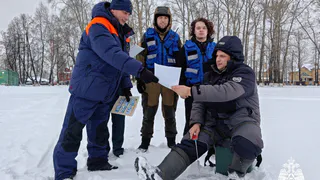 Сотрудники МЧС напоминают жителям Удмуртии про опасность льда