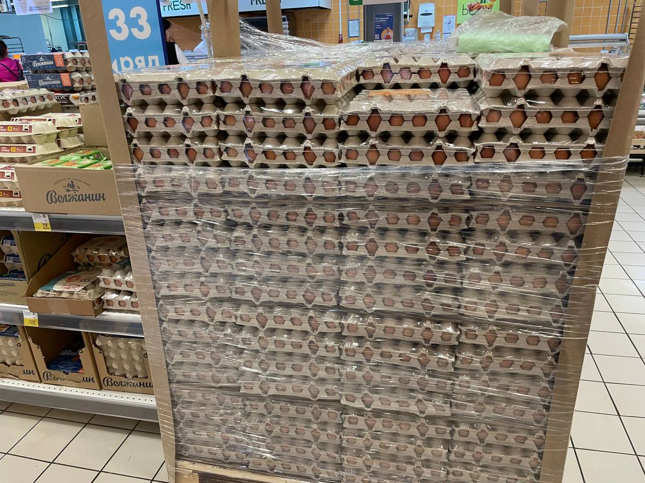 Хитрые продавцы выбирают яйца себе домой только так: берите на заметку 2 приема