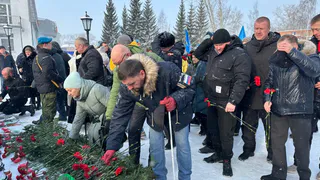 В Аллее мужества Глазова 15 февраля состоялось мероприятие, посвященное Дню памяти россиян, исполнявших служебный долг за пределами Отечества