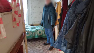 Житель Удмуртии силой удерживал у себя дома бригаду медиков