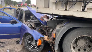17-летний «бесправник на «BMW» в Удмуртии врезался в грузовик, а затем в иномарку