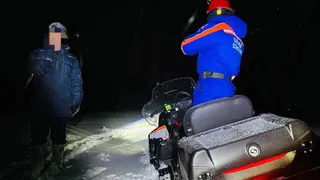 В Удмуртии спасатели нашли мужчину, заблудившегося в темноте после расчистки снега