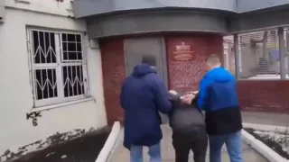 Начальник отдела удмуртского центра социальных выплат задержан за взятку в 500 тысяч рублей