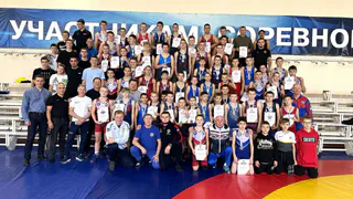 Спортсмены по греко-римской борьбе из Глазова вновь привезли медали