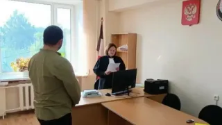 В Удмуртии мужчина на мини-тракторе переехал собаку
