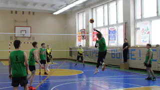 В Глазове завершился чемпионат по волейболу среди школьников 5-9 классов