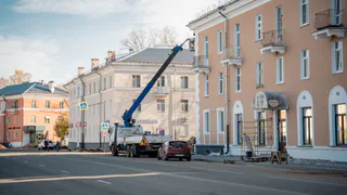 В Глазове завершается ремонт фасадов домов на улице Кирова