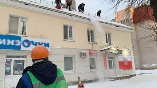 На этой неделе жилищные инспекторы проверят работу всех управляющих компаний Глазова по очистке кровель