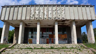 В Глазове снесут здание бывшего молодежного клуба «Родник»
