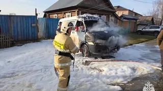Три машины сгорели за сутки в Удмуртии