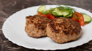 Котлеты по-микояновски — самые вкусные котлеты в СССР: даже иностранцы гадали, в чем их секрет