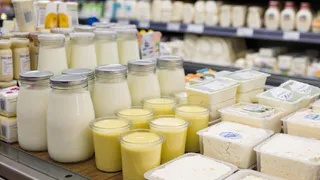 300 кг небезопасной молочной продукции изъяли в магазинах и школах Удмуртии