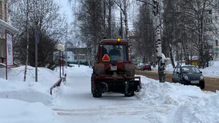 Около 400 единиц спецтехники задействованы в уборке дорог Удмуртии