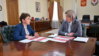 Врио главы Удмуртии Ольга Абрамова пообещала поддержать премию «Родительское признание»