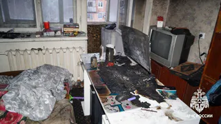 В Глазове на ул. Пряженникова в 5-этажном доме чуть не сгорела двухкомнатная квартира, которую сдавали в аренду